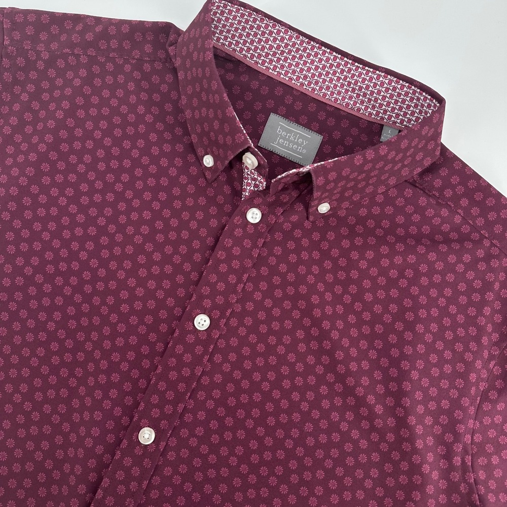 Berkley Jensen Men's Button Down Shirt Large Burgundy Floral Short Sleeve